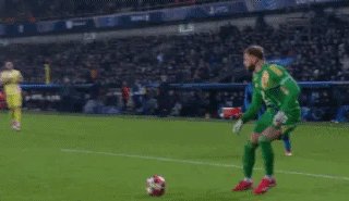 1737500820316064182.gif 布尤48.gif