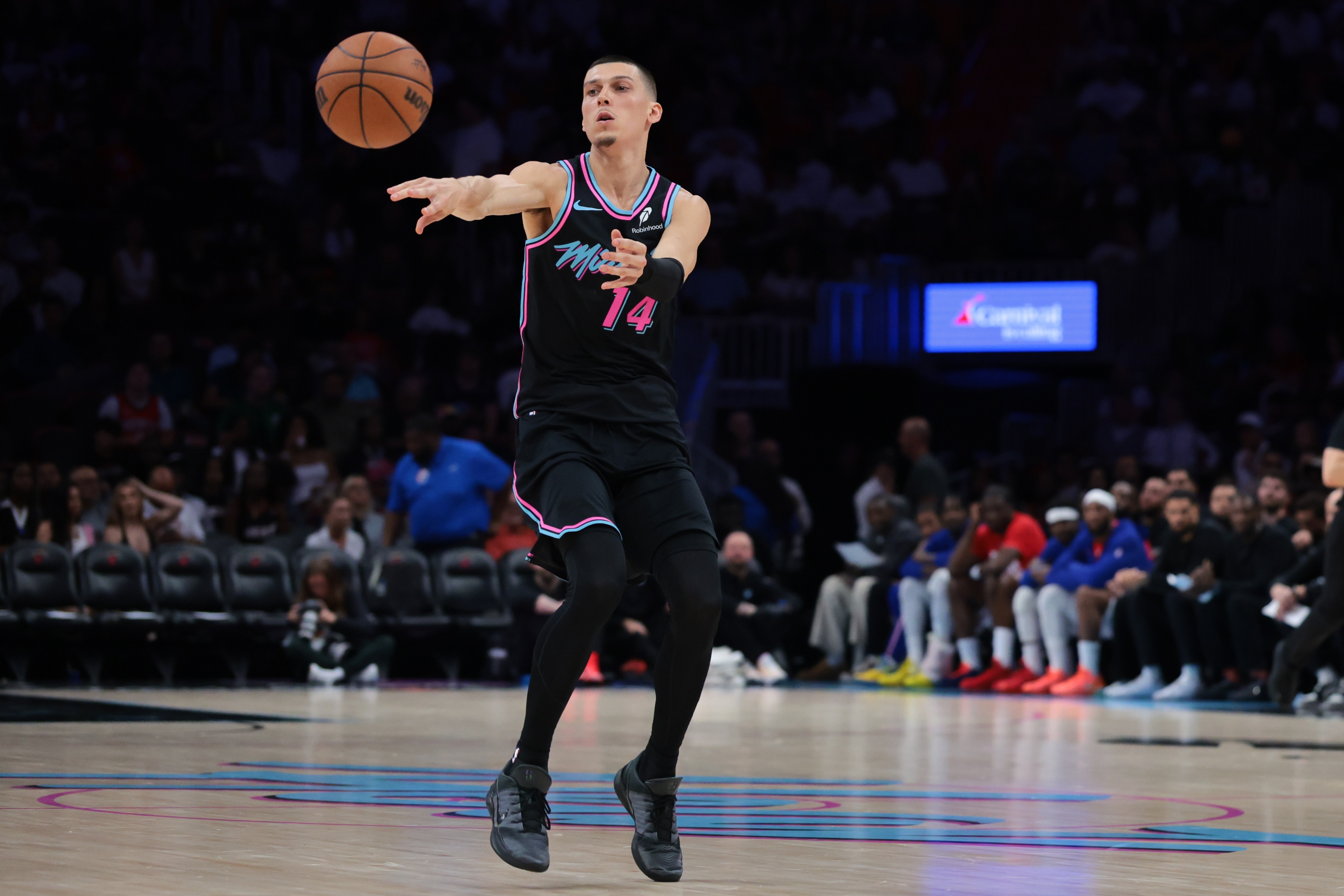 B体育首页-热火迎战奇才 希罗&amp;韦尔&amp;维金斯&amp;鲍威尔缺席比赛